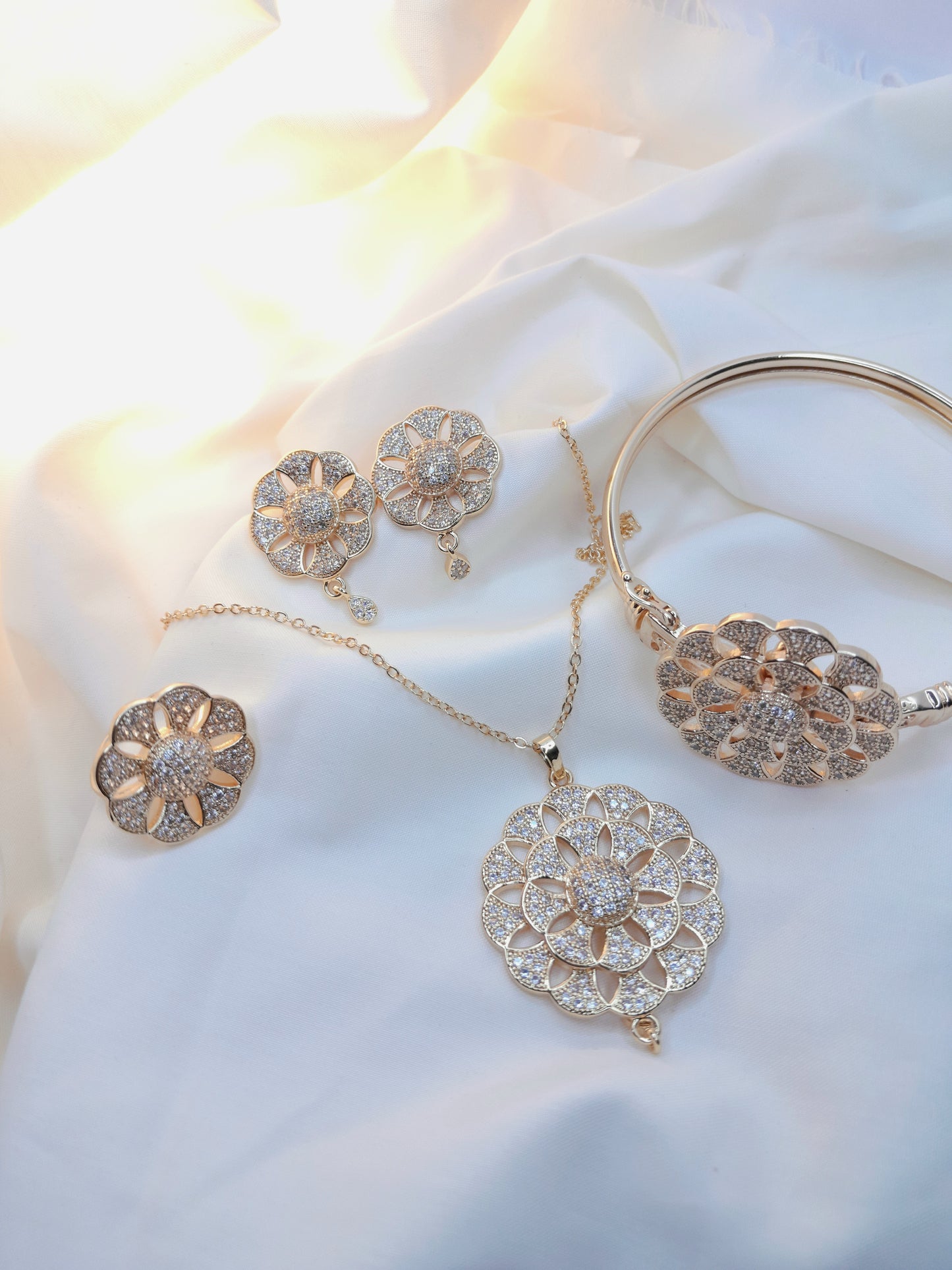 Round Sun Flower Combo Set-18k Gold Platted Stainless steel.