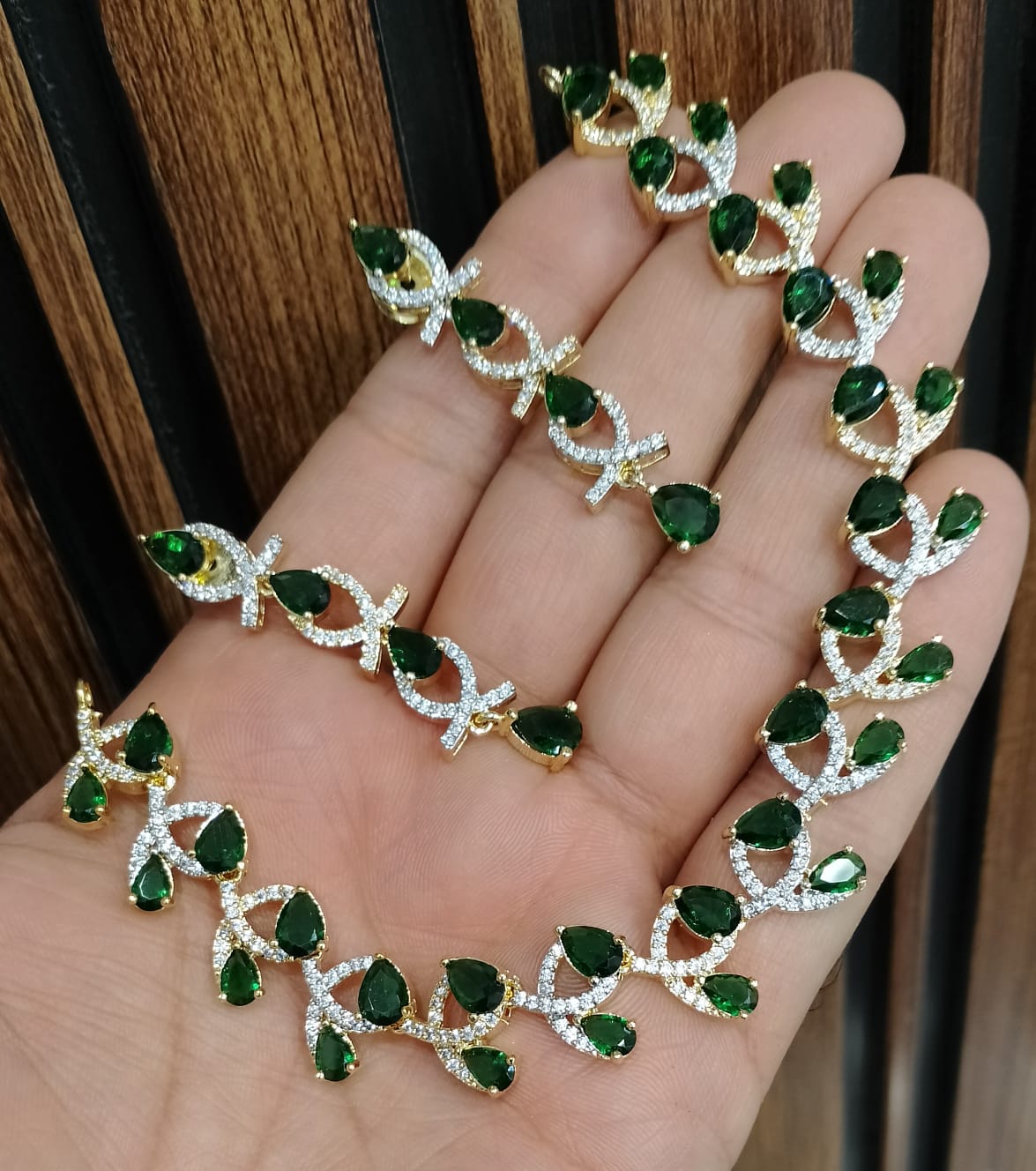 Multi Color Leaf Stones set New & Unique design