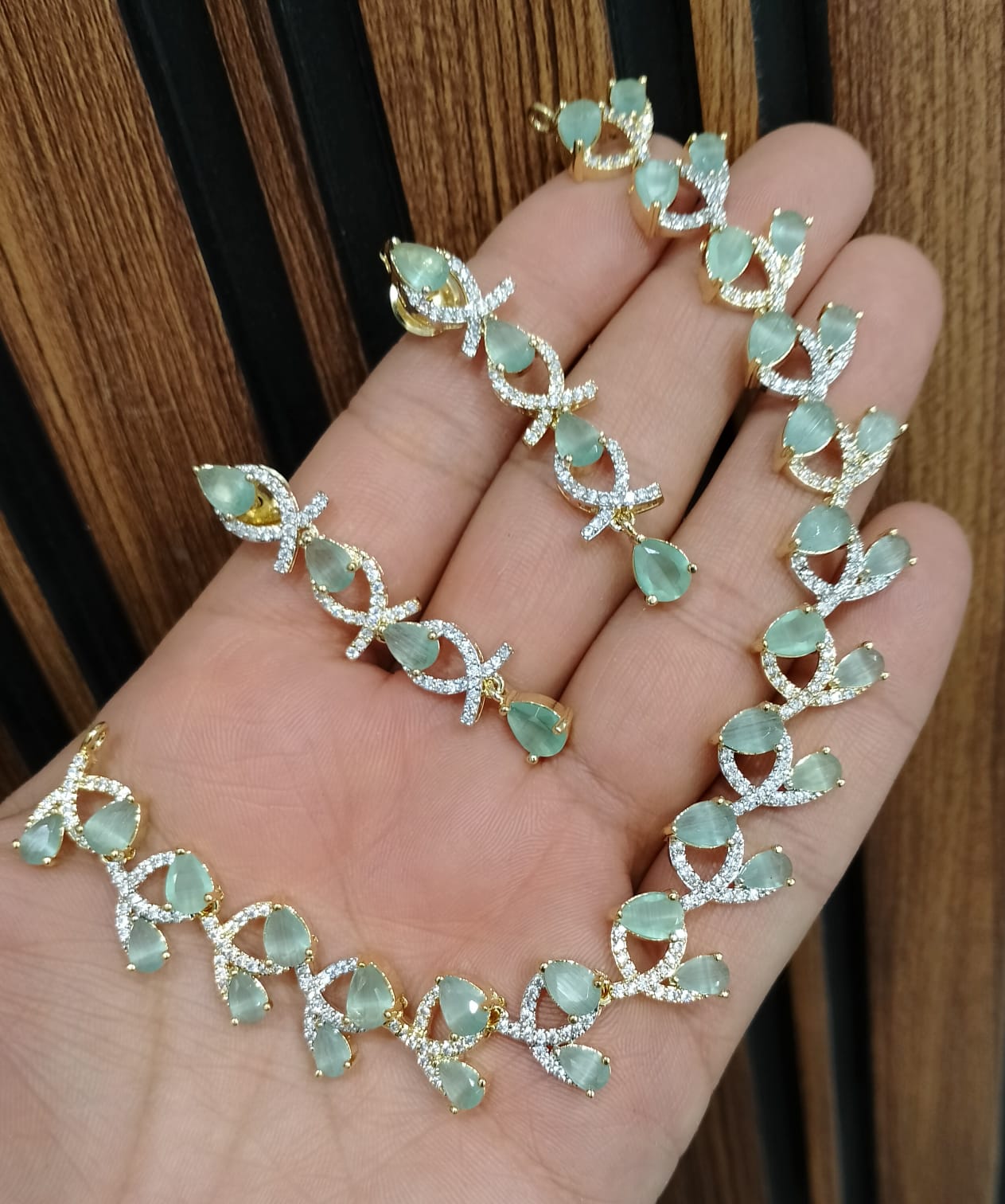 Multi Color Leaf Stones set New & Unique design